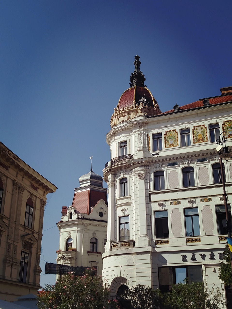 zgrada u pecuju